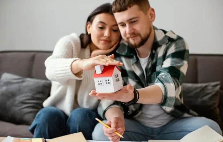 Jak ubezpieczyć mieszkanie w bloku, aby uniknąć wysokich kosztów?