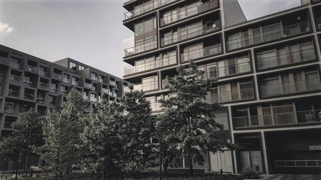 Czy komornik może zająć mieszkanie żony za długi męża? Prawda o tym