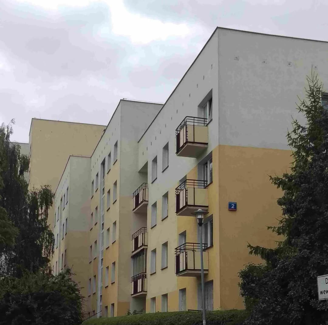 Kto kontroluje radę nadzorczą spółdzielni mieszkaniowej i jak to działa?